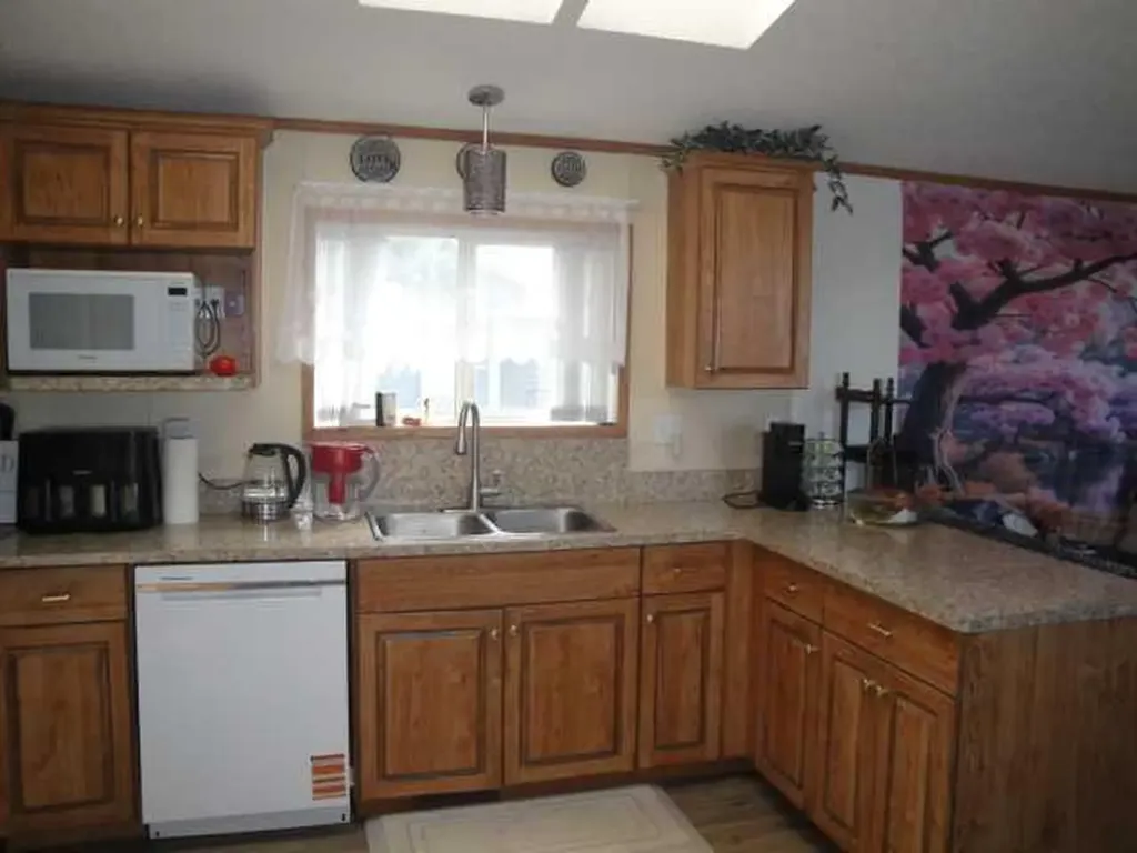 3307 31st Street S Lethbridge AB T1K 7K3