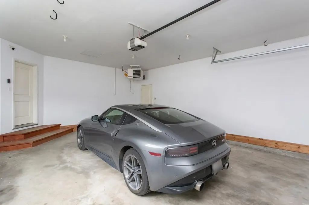 5 Henderson Close Penhold AB T0M 1R0