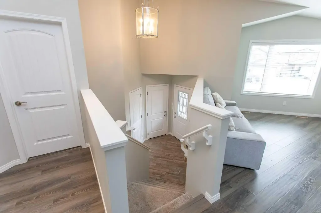 5 Henderson Close Penhold AB T0M 1R0