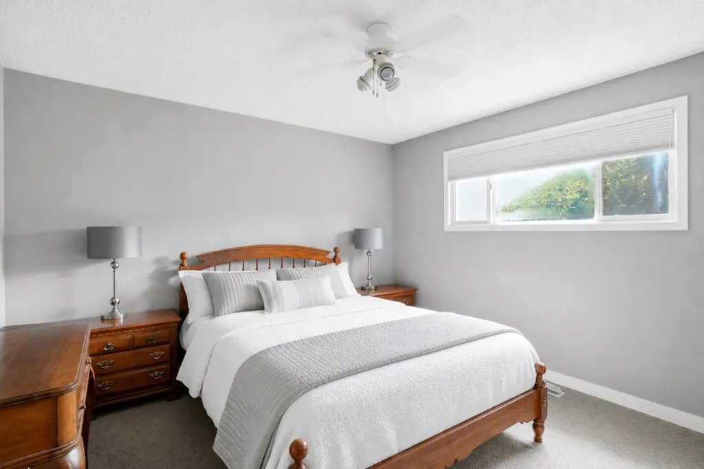 3056 32a Street SE Calgary AB T2B0T3