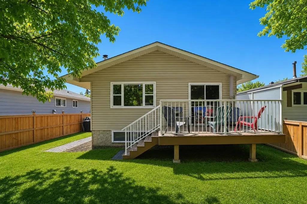 3056 32a Street SE Calgary AB T2B0T3