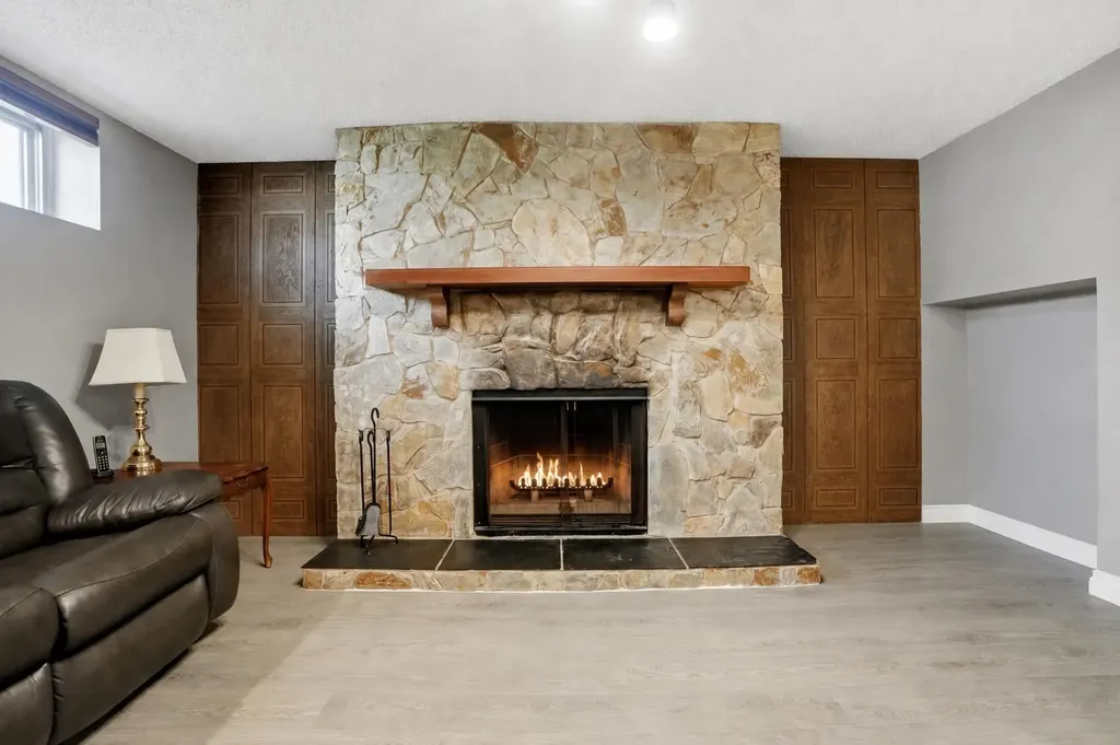 3056 32a Street SE Calgary AB T2B0T3
