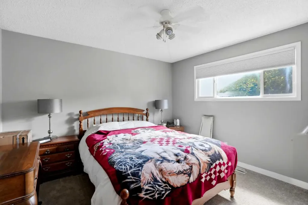 3056 32a Street SE Calgary AB T2B0T3