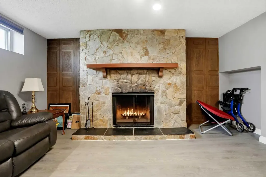 3056 32a Street SE Calgary AB T2B0T3