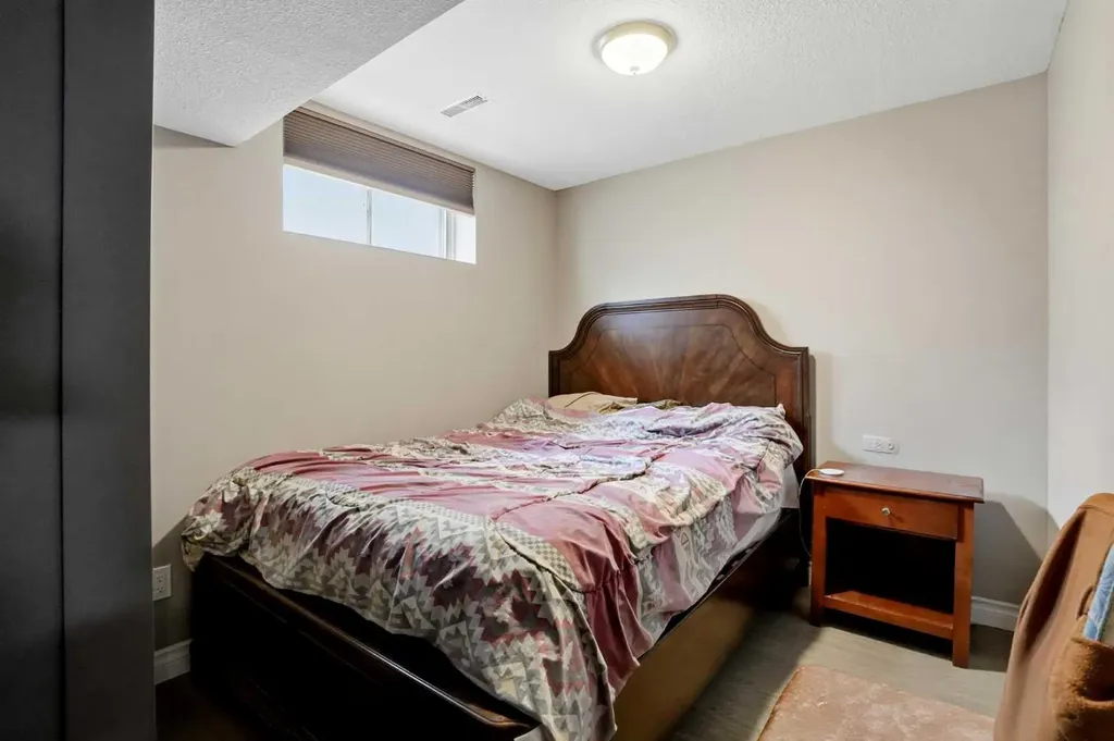 3056 32a Street SE Calgary AB T2B0T3