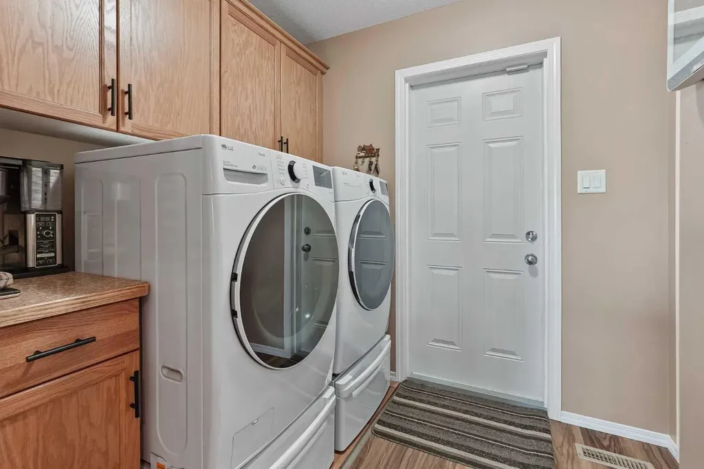 605 Sunridge Crescent W Lethbridge AB T1J 0T4