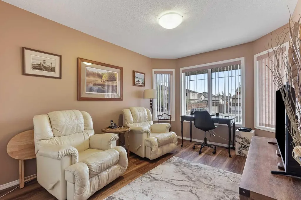 605 Sunridge Crescent W Lethbridge AB T1J 0T4