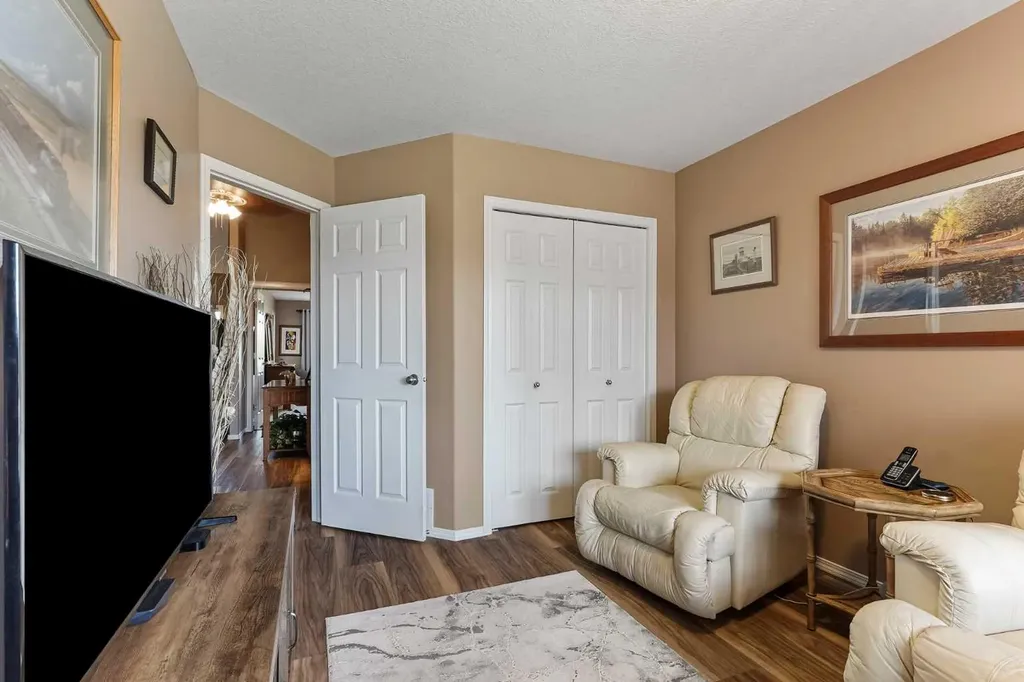 605 Sunridge Crescent W Lethbridge AB T1J 0T4