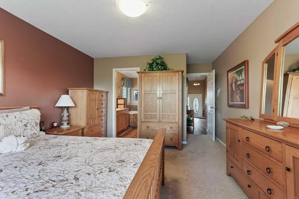 605 Sunridge Crescent W Lethbridge AB T1J 0T4