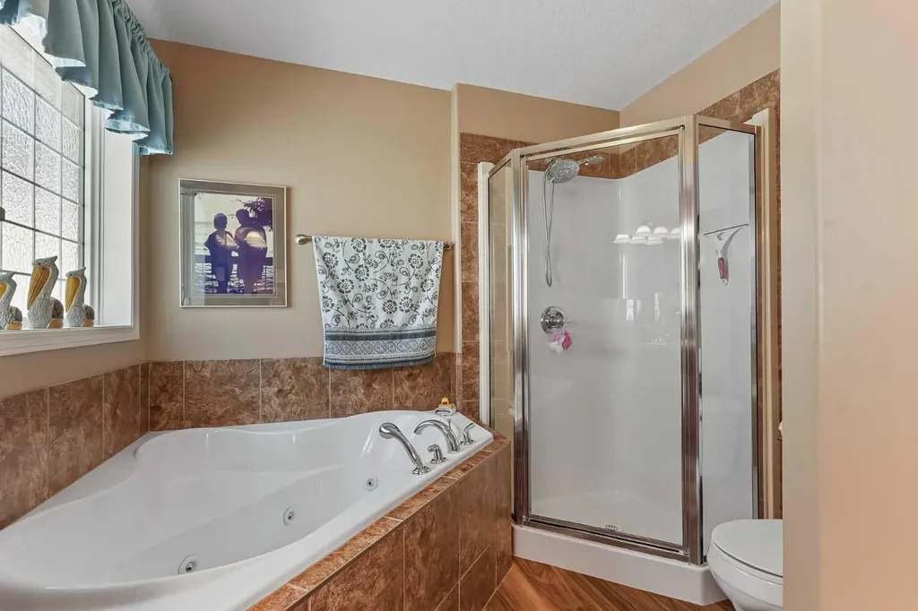 605 Sunridge Crescent W Lethbridge AB T1J 0T4