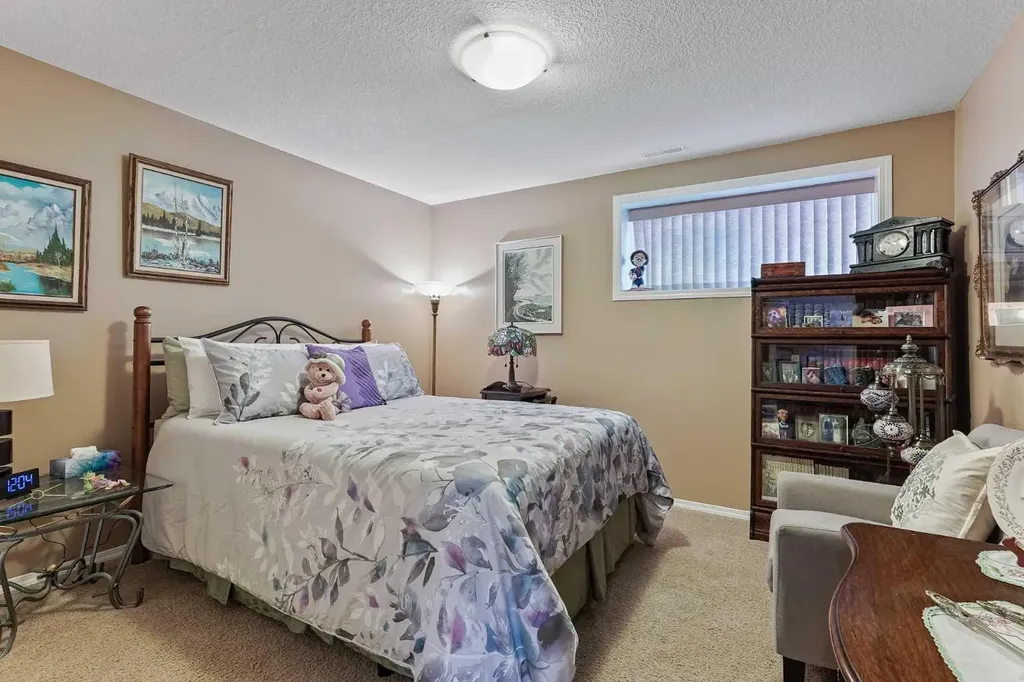 605 Sunridge Crescent W Lethbridge AB T1J 0T4