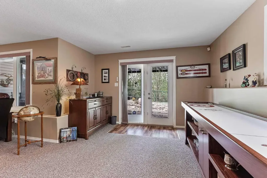 605 Sunridge Crescent W Lethbridge AB T1J 0T4