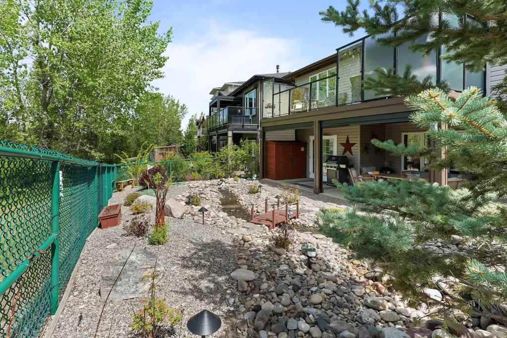 605 Sunridge Crescent W Lethbridge AB T1J 0T4
