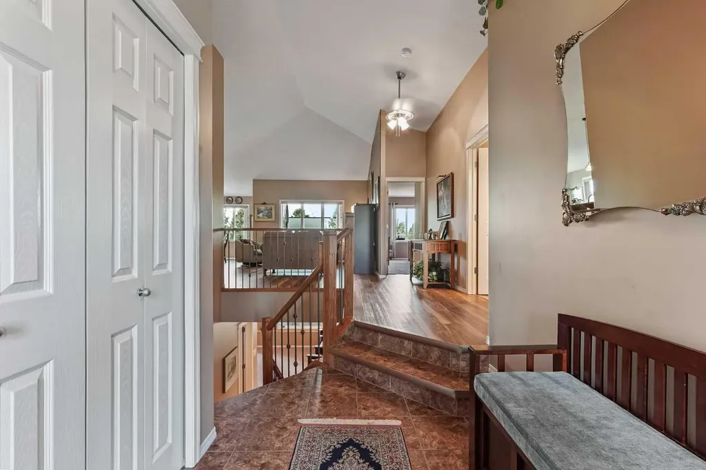 605 Sunridge Crescent W Lethbridge AB T1J 0T4
