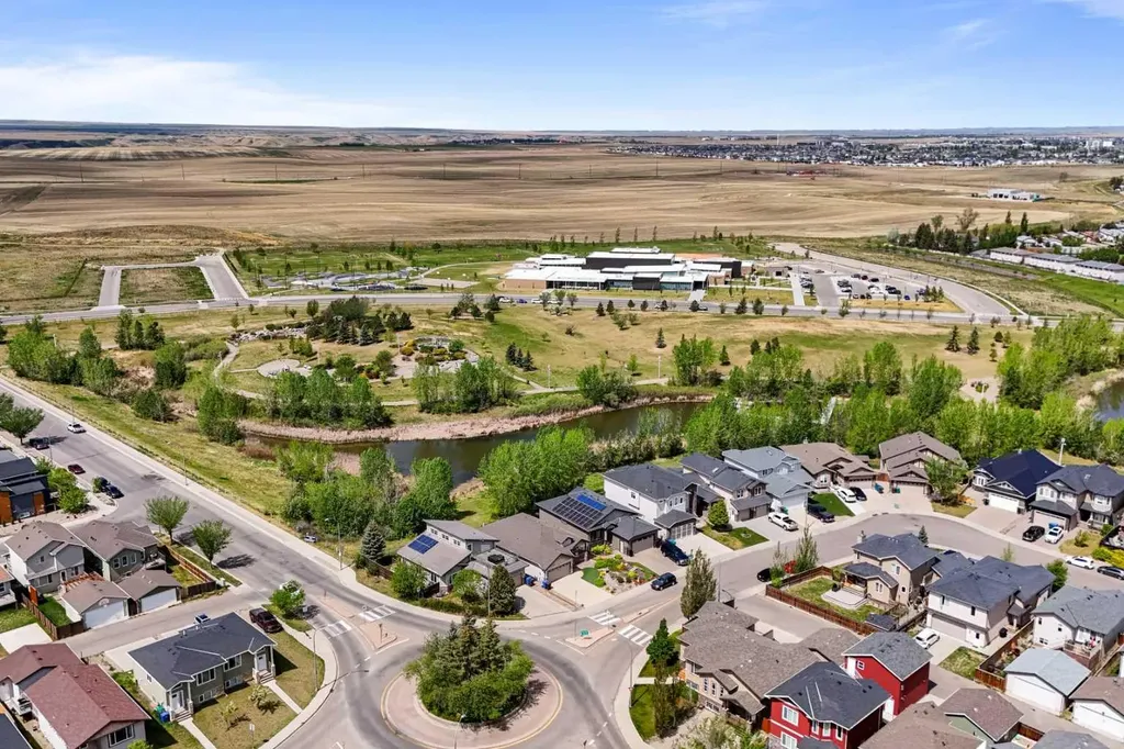 605 Sunridge Crescent W Lethbridge AB T1J 0T4