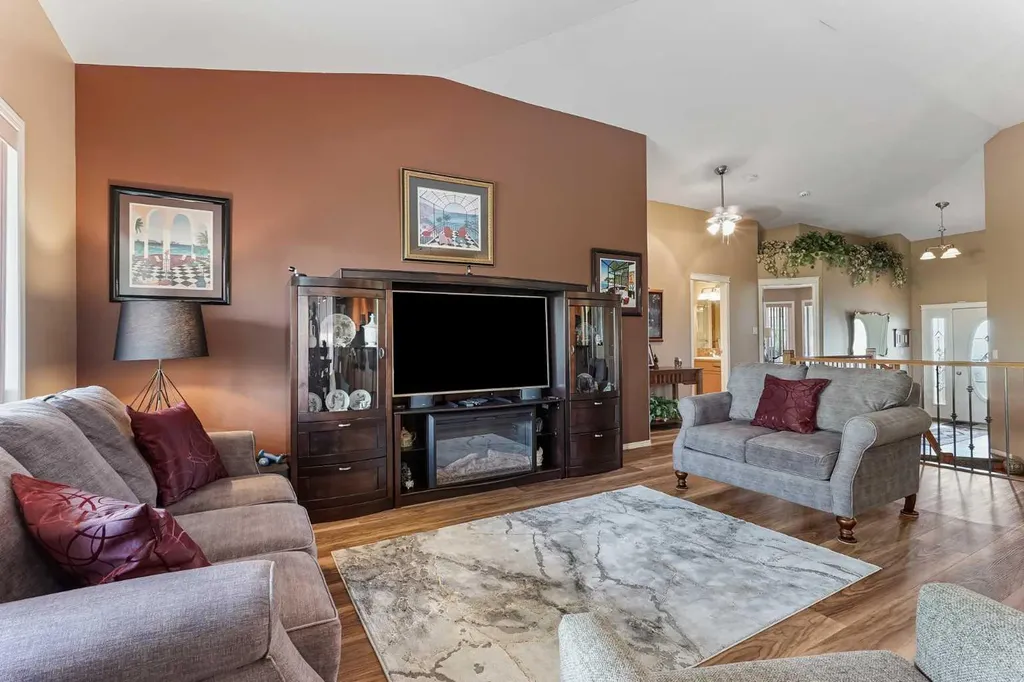 605 Sunridge Crescent W Lethbridge AB T1J 0T4