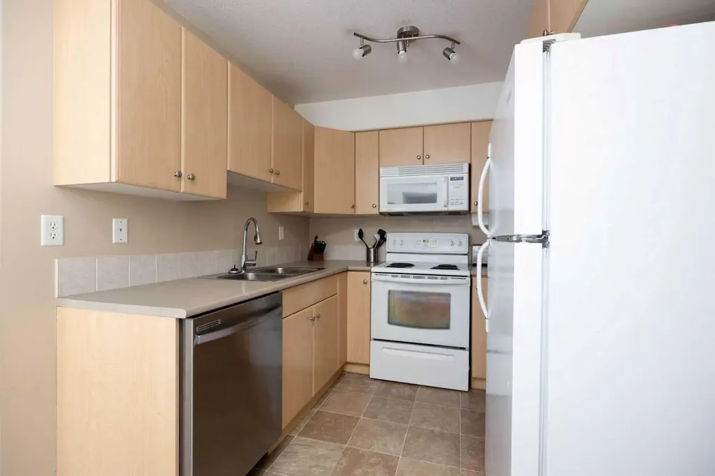 200 Lougheed Drive Fort Mcmurray AB T2P 2V6