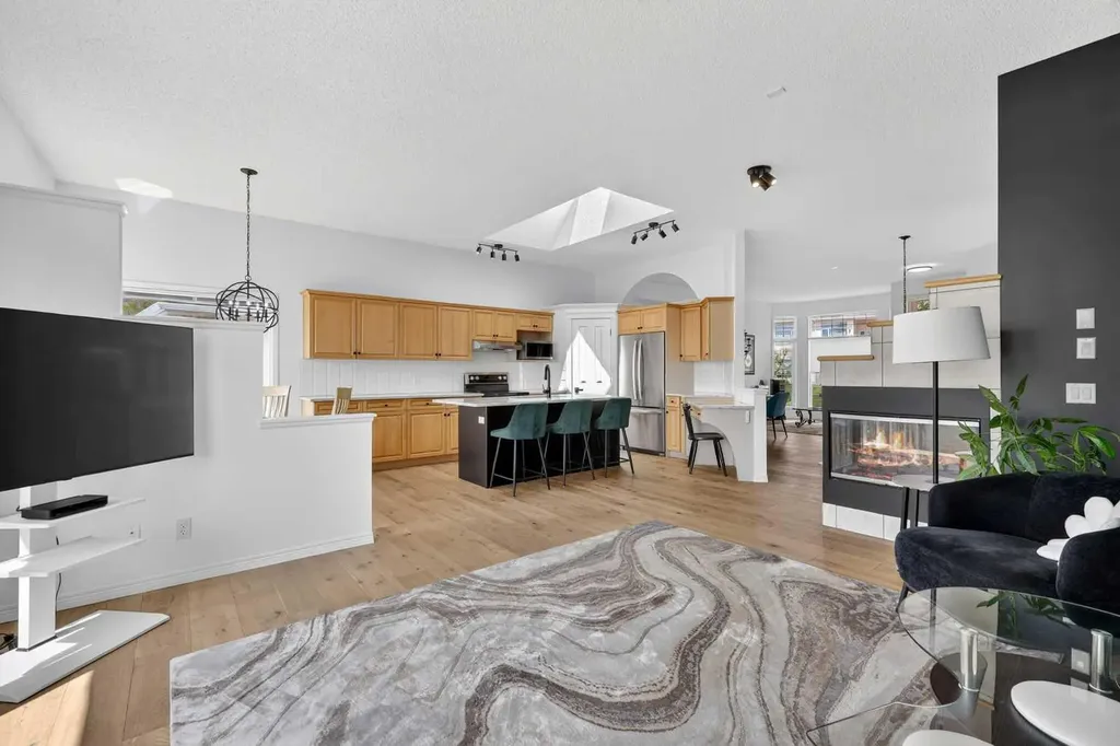 18 Eagleview Place Cochrane AB T4C 1P8