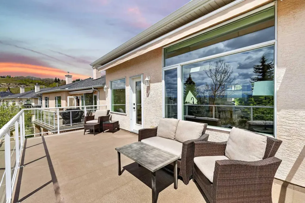 18 Eagleview Place Cochrane AB T4C 1P8
