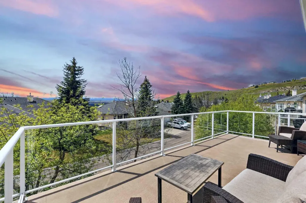 18 Eagleview Place Cochrane AB T4C 1P8