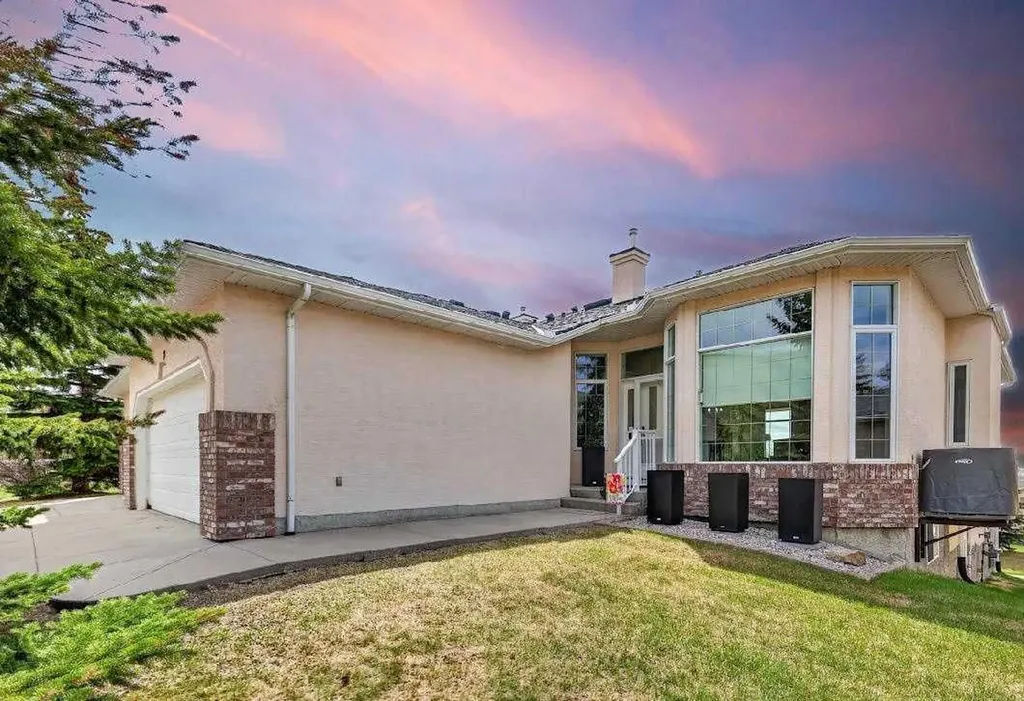 18 Eagleview Place Cochrane AB T4C 1P8