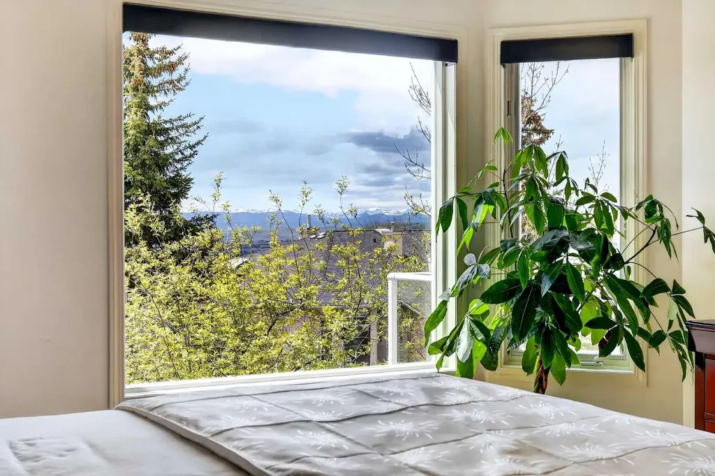 18 Eagleview Place Cochrane AB T4C 1P8