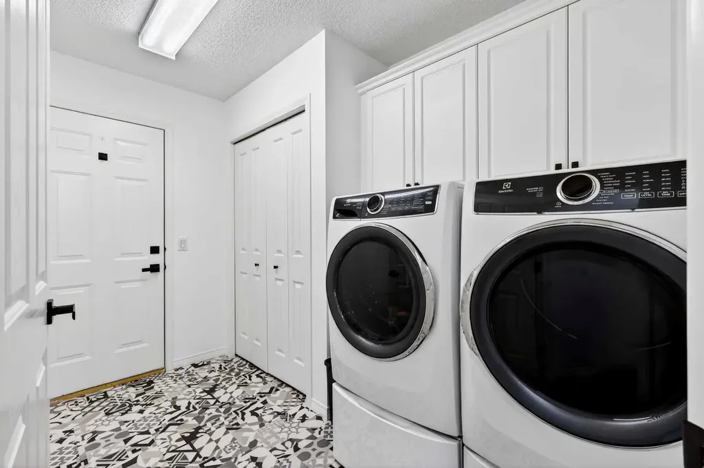 18 Eagleview Place Cochrane AB T4C 1P8