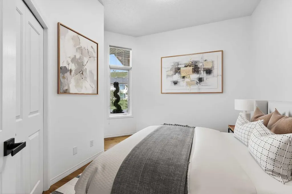 18 Eagleview Place Cochrane AB T4C 1P8