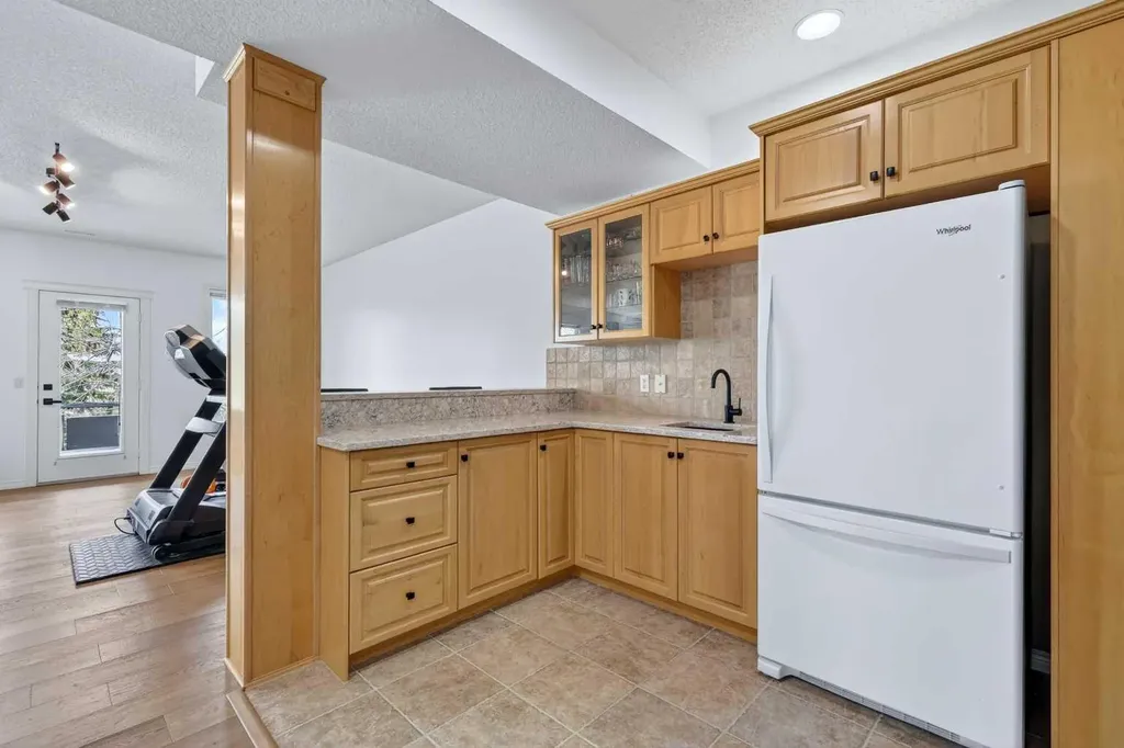18 Eagleview Place Cochrane AB T4C 1P8