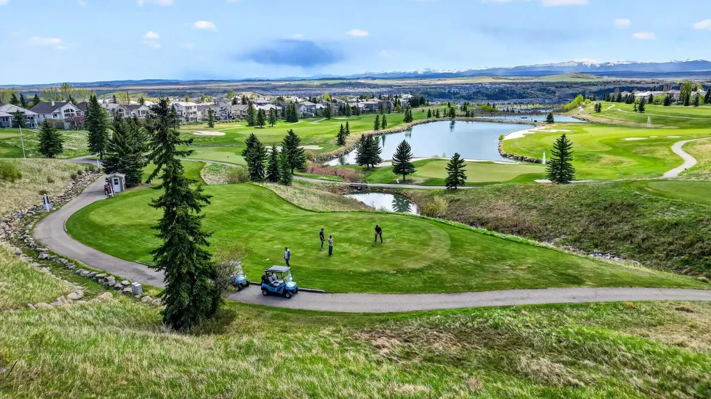 18 Eagleview Place Cochrane AB T4C 1P8