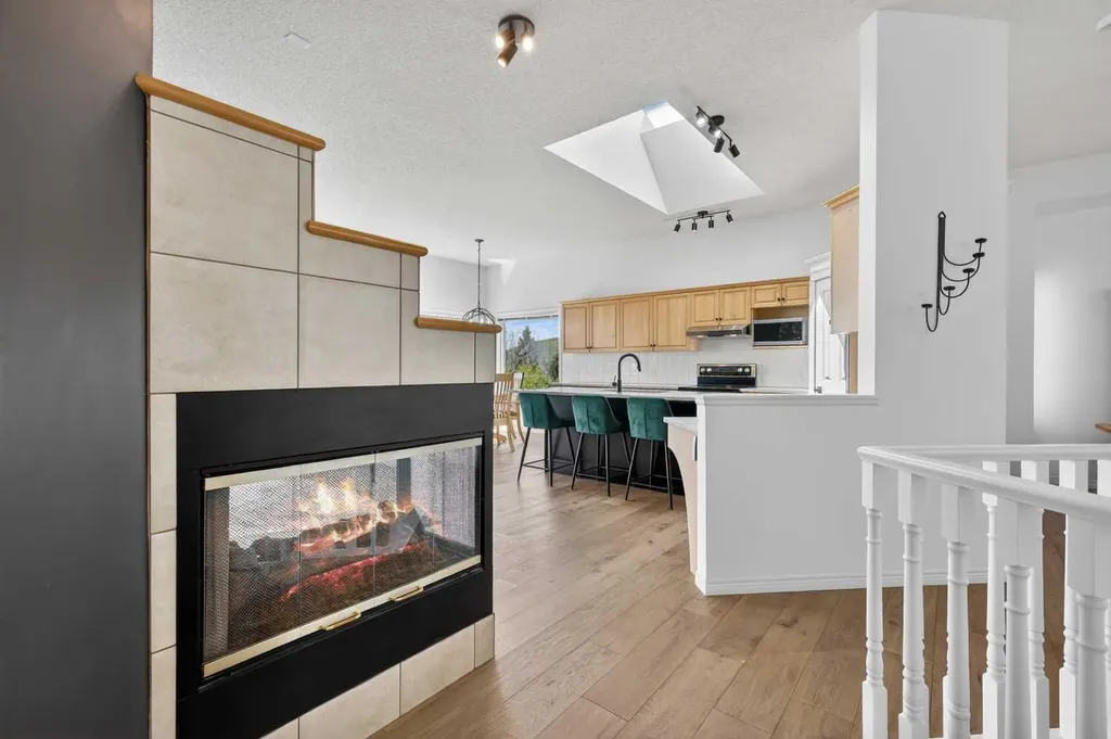 18 Eagleview Place Cochrane AB T4C 1P8