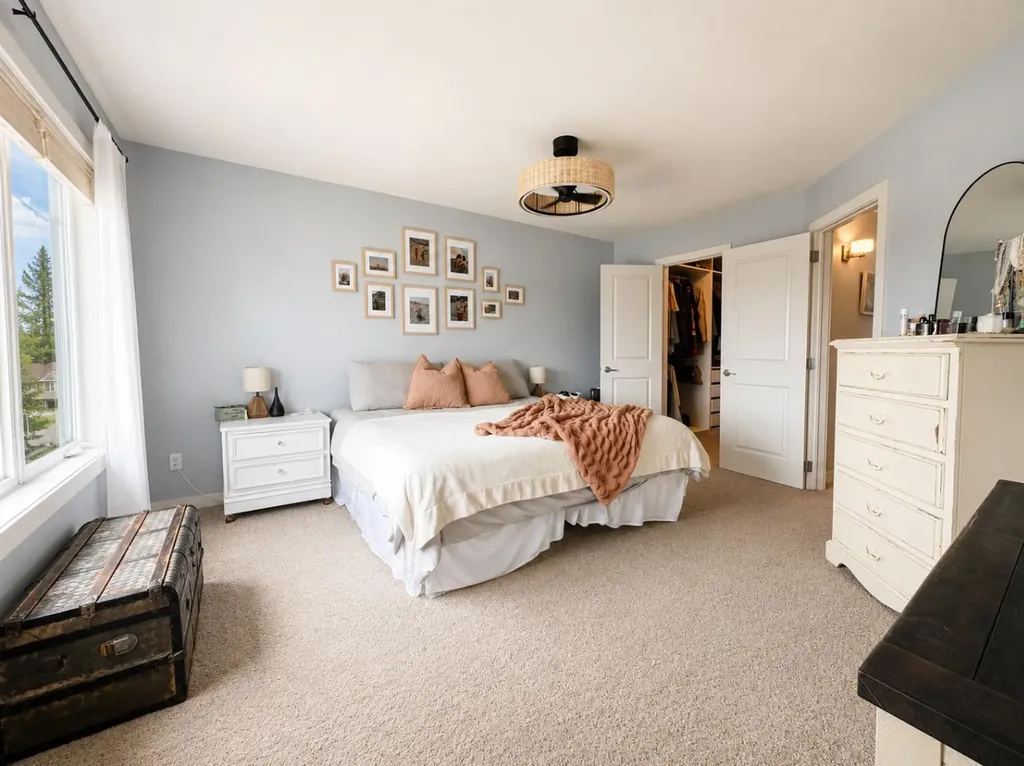 5001 54 Street Rocky Mountain House AB T4T 1E7