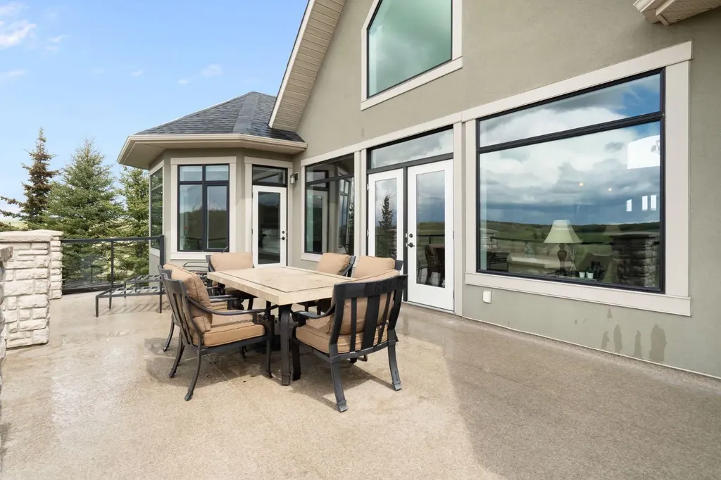 7 Kodiak Springs Cove Rural Rocky View County AB T4C 0B6