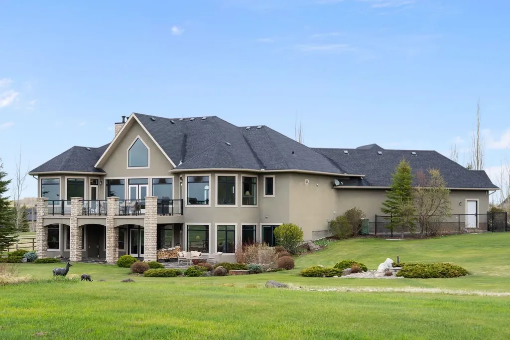 7 Kodiak Springs Cove Rural Rocky View County AB T4C 0B6