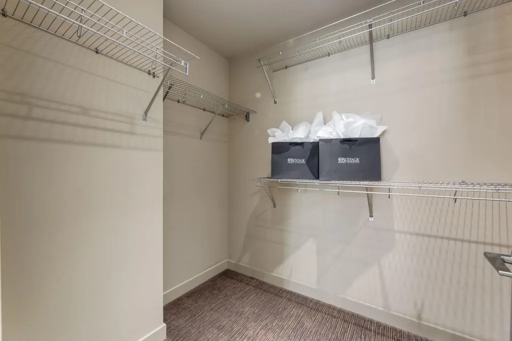 530 12 Avenue SW Calgary AB T2R 0B1