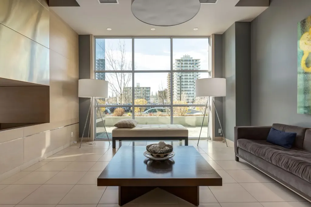 530 12 Avenue SW Calgary AB T2R 0B1