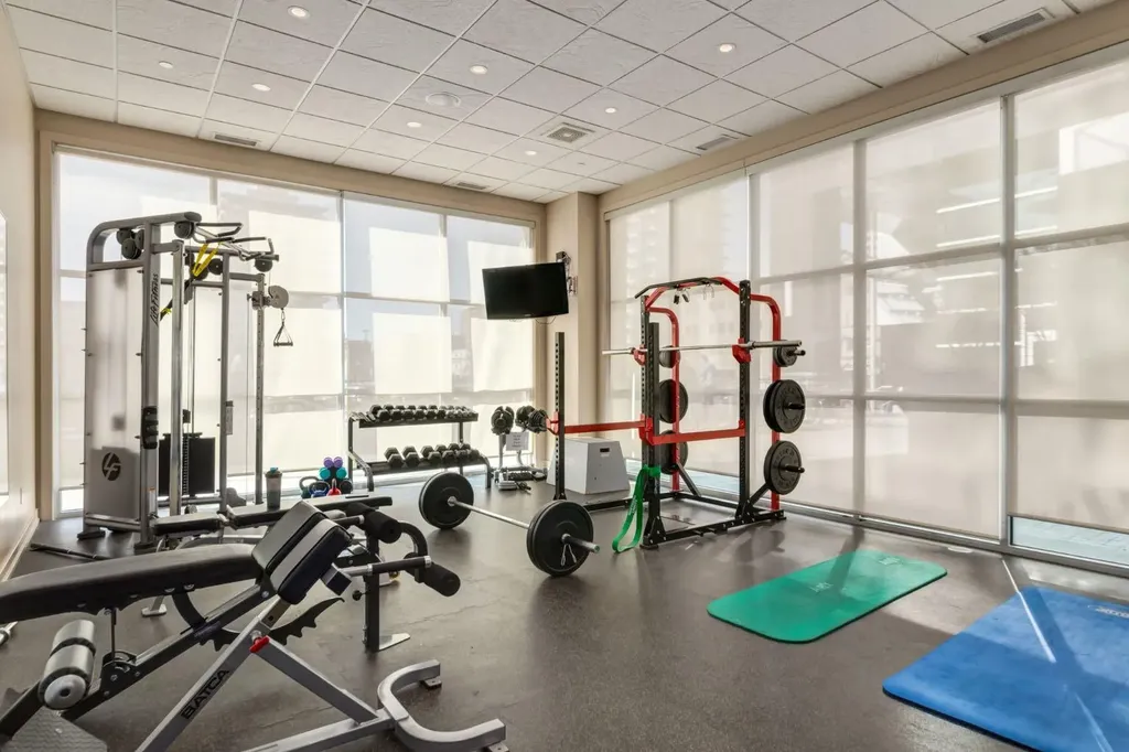 530 12 Avenue SW Calgary AB T2R 0B1