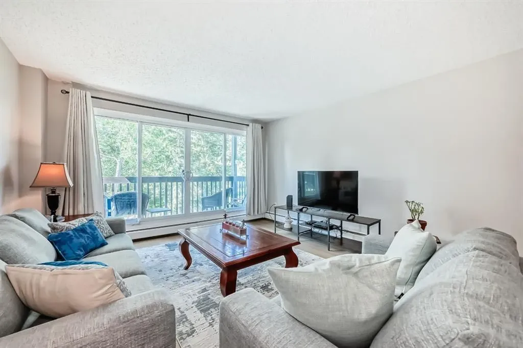 8948 Elbow Drive SW Calgary AB T2V 0H9