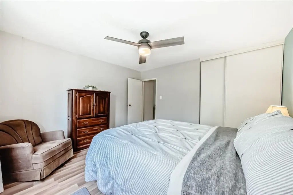 8948 Elbow Drive SW Calgary AB T2V 0H9