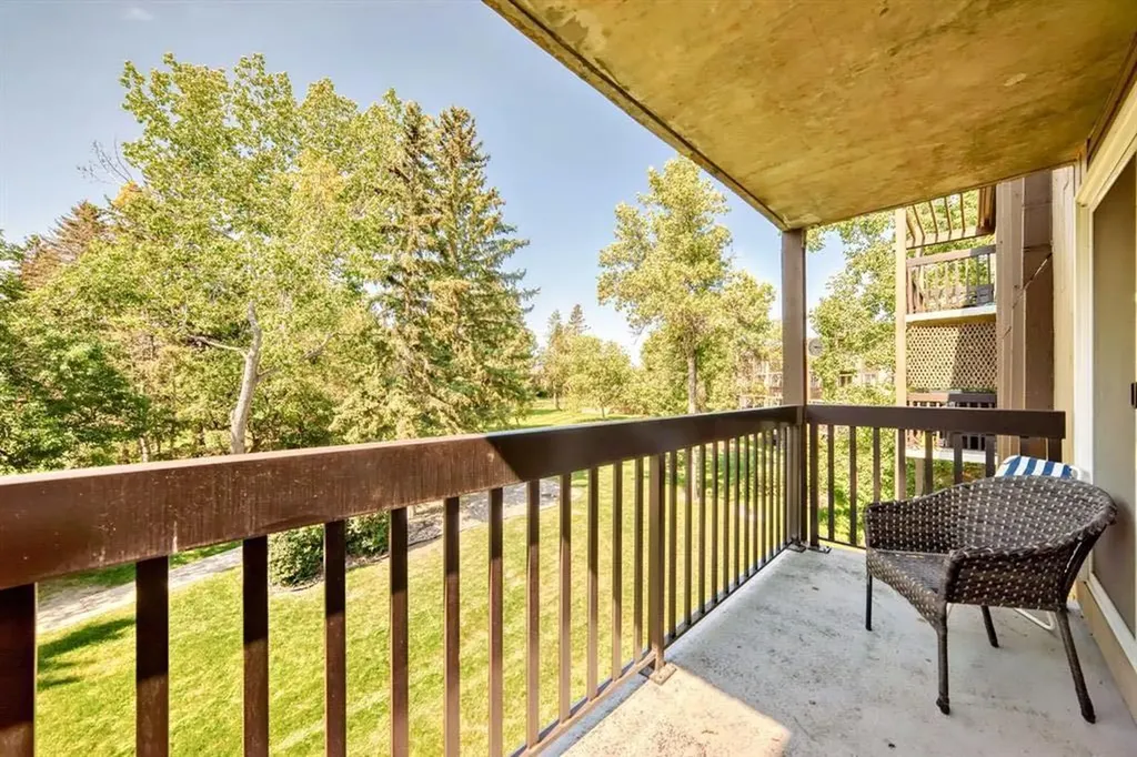 8948 Elbow Drive SW Calgary AB T2V 0H9