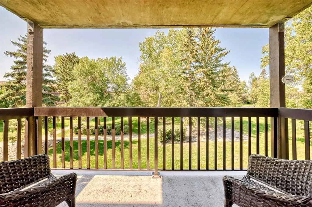 8948 Elbow Drive SW Calgary AB T2V 0H9