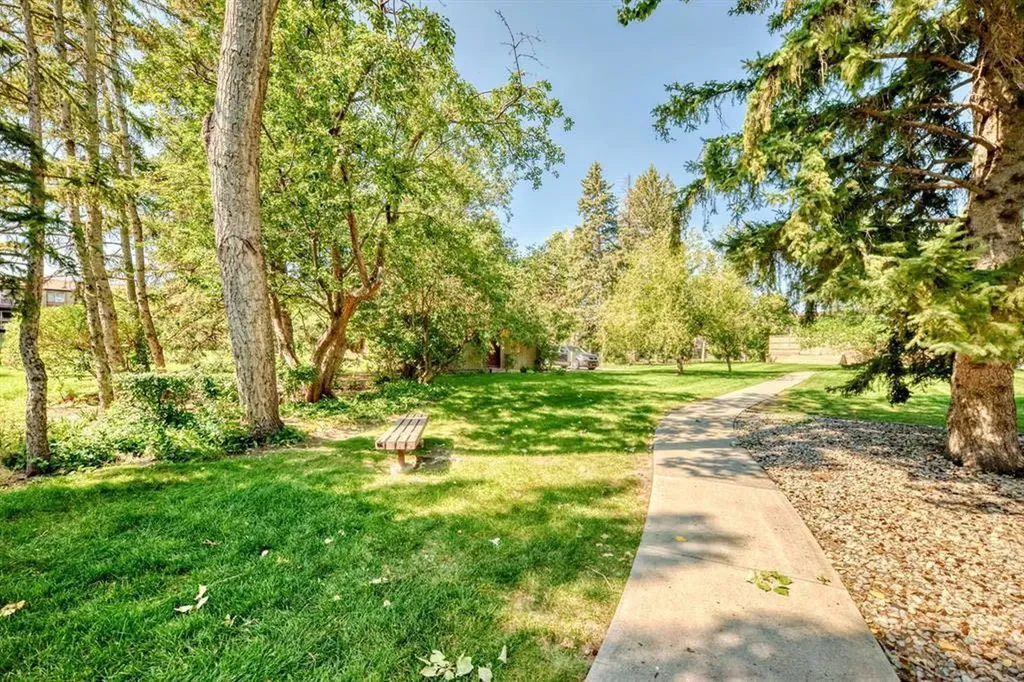 8948 Elbow Drive SW Calgary AB T2V 0H9
