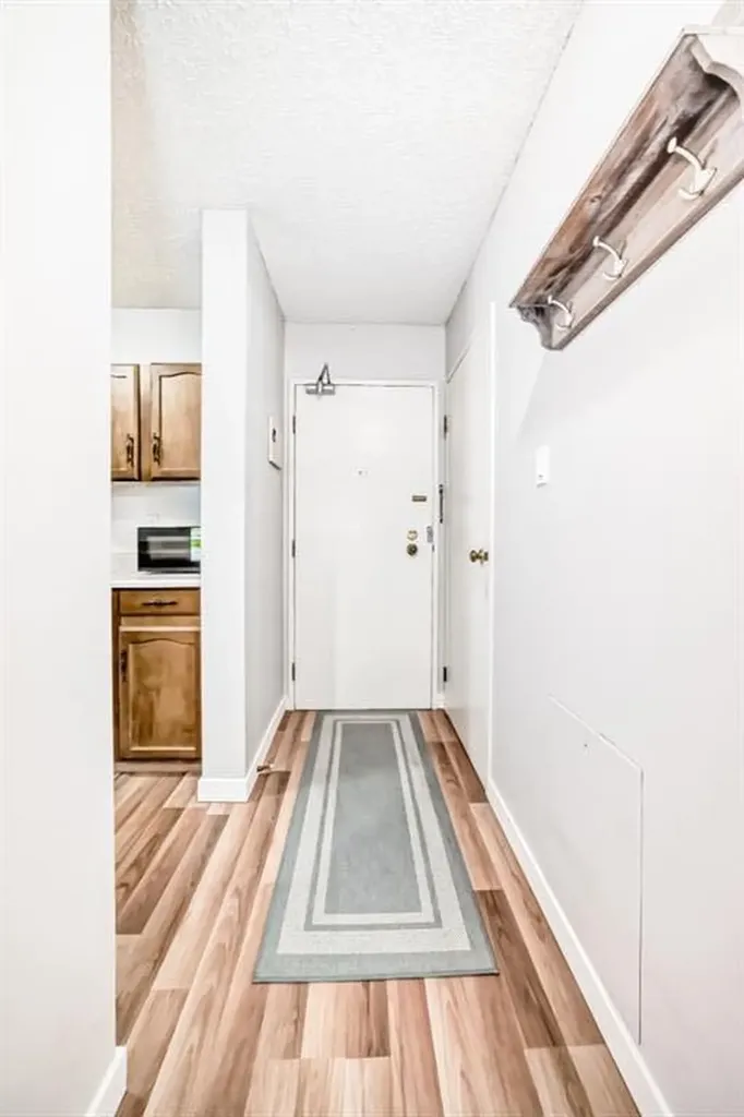 8948 Elbow Drive SW Calgary AB T2V 0H9