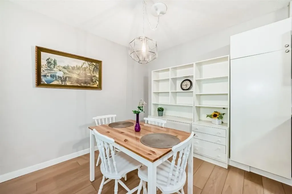 8948 Elbow Drive SW Calgary AB T2V 0H9