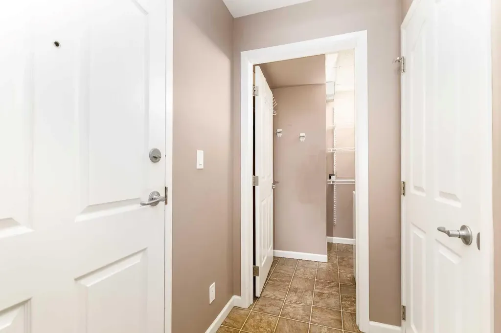 5040 53 Street Sylvan Lake AB T4S0A1