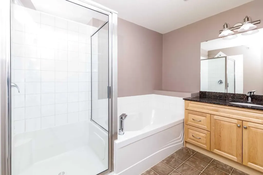 5040 53 Street Sylvan Lake AB T4S0A1