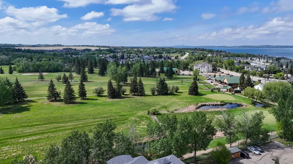 5040 53 Street Sylvan Lake AB T4S0A1