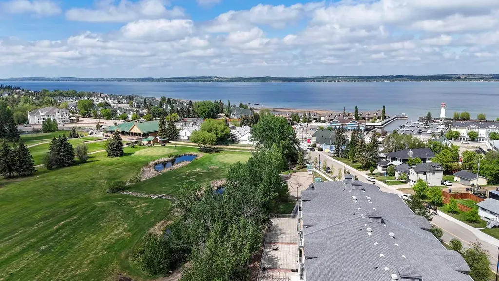 5040 53 Street Sylvan Lake AB T4S0A1