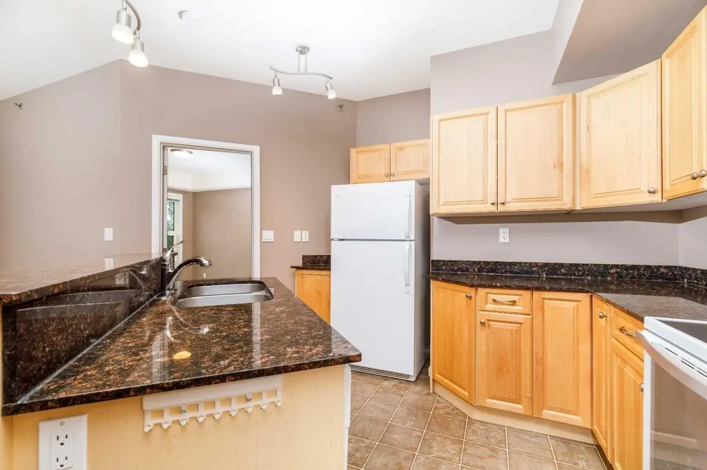 5040 53 Street Sylvan Lake AB T4S0A1