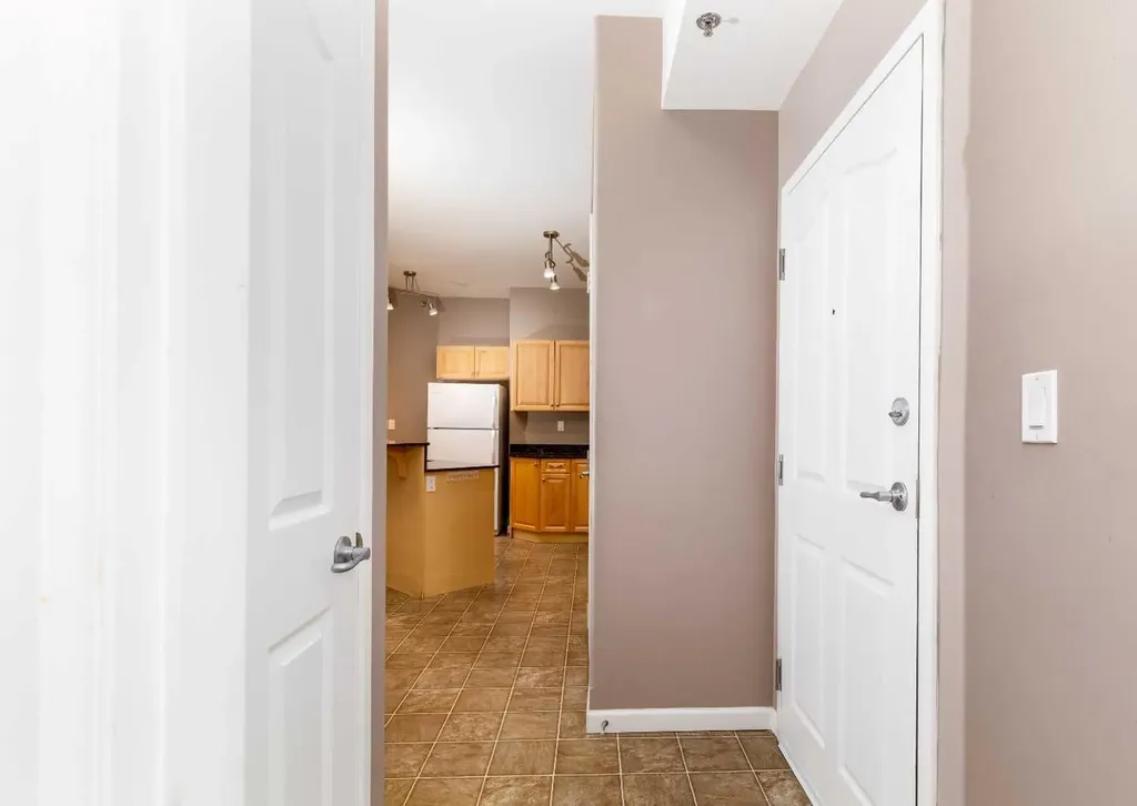 5040 53 Street Sylvan Lake AB T4S0A1